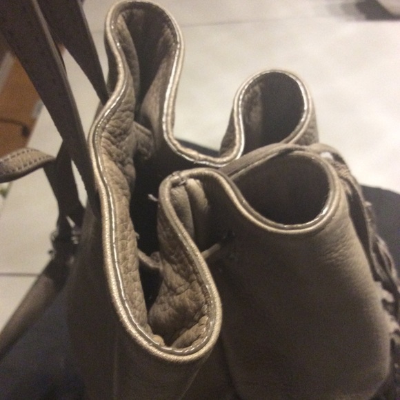 🪴Kenneth Cole - Drawstring Pebble Leather Backpack - Picture 9 of 14